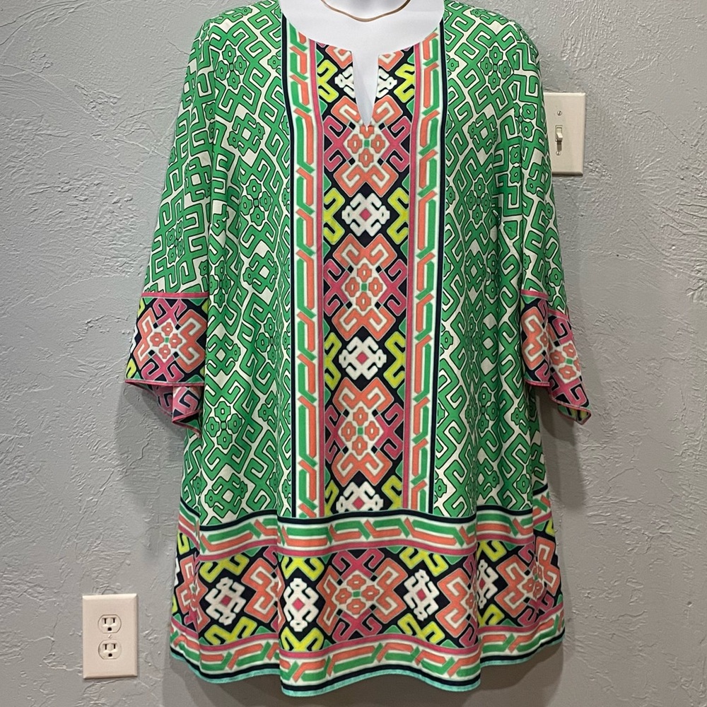 Crown & Ivy Women’s Green and Pink Geometric Print Shift Dress 24W - Picture 11 of 12